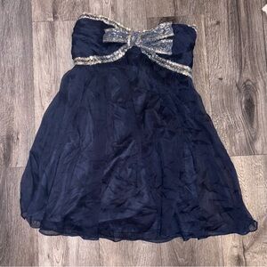 Minuet juniors’ short formal dress